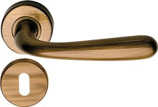 Maniglia "goccia" c/rosetta