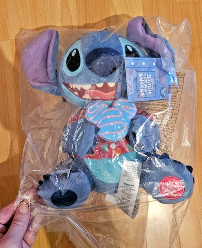 Disney store stitch attacks - store,