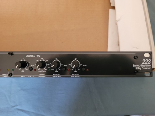 Dbx 223 stereo - stereo, 3