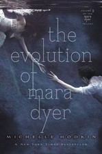 The Evolution of Mara Dyer (Mara Dyer Trilogy) von H... | Buch | Zustand wie neu