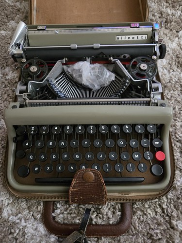Vintage olivetti underwood - vintage,
