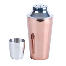 Shaker Cocktail Rame Bartender