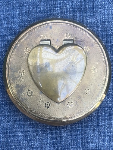Vintage kigu powder compact - vintage,