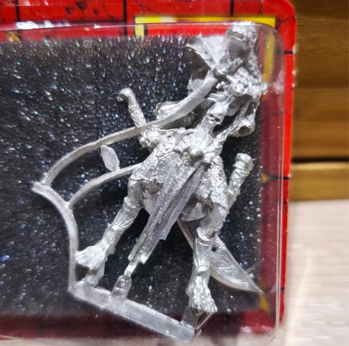 Warhammer tomb kings - tomb,