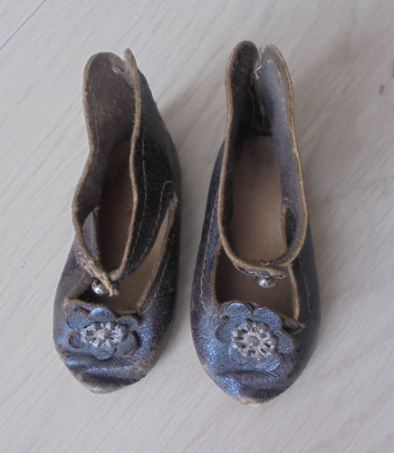 Chaussures poupée ancienne - chaussures,