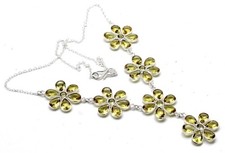 Collana con pietre preziose