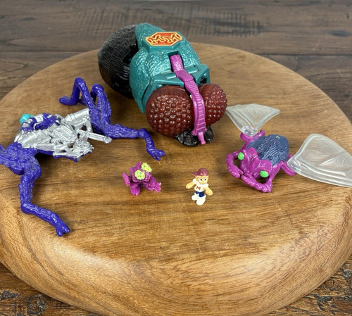 Mighty max squishes fly - max,
