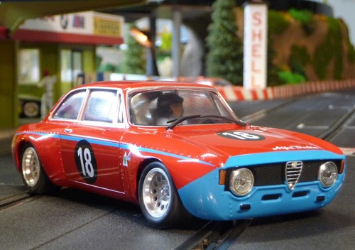 Slotcar brm alfa - romeo, giulia