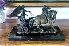 Scultura in bronzo dea della