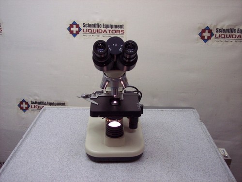 Microscopio per studenti