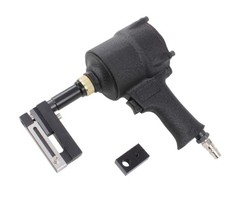 Punzonatrice pneumatica per