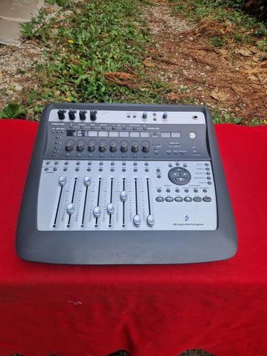Table mixage studio digidesign - table,