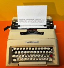 Vintage typewriter Olivetti