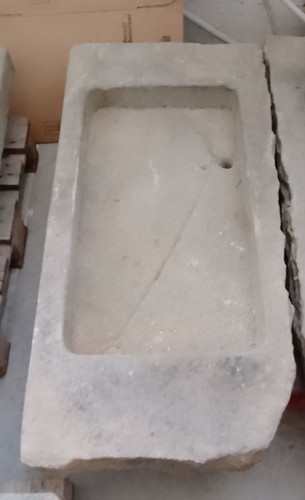 Vecchio acquaio pietra - in,