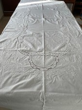 Tovaglia vintage cotone bianco ricamata a mano con inserti uncinetto e 12 Tov.