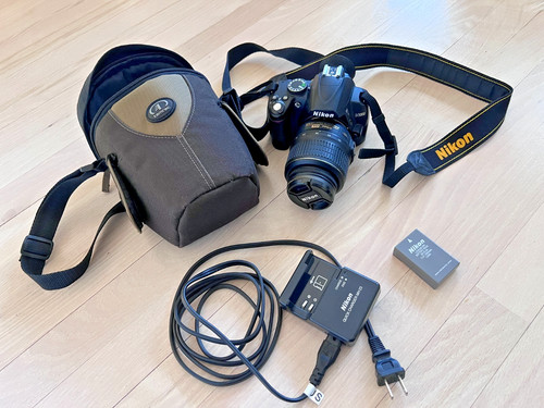 Nikon d3000 2 megapixel - 10,2,