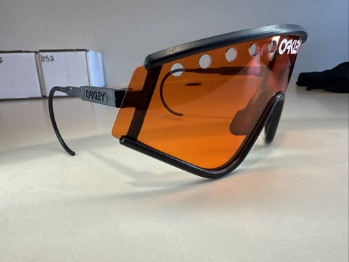 Vintage oakley factory pilot - oakley,