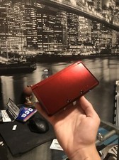 Nintendo 3ds red