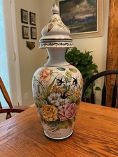 Vaso vintage in porcellana Bassano firmato e datato 18 1/2" con coperchio Made in Italy