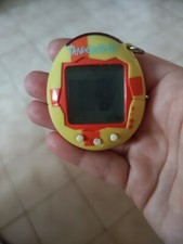 Tamagotchi Connection 2004 V1 Orange And Yellow