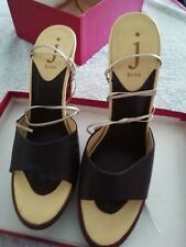 zoccoli con tacco in legno e pelle come nuovi