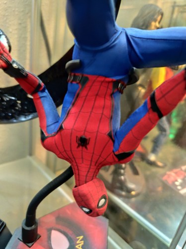 Hot toys spiderman homecoming - toys,