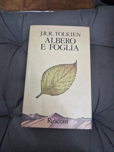Albero foglia r - e, tolkien