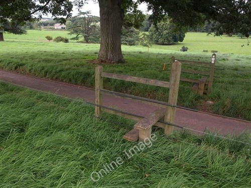 Photo 6x4 footpath across the - 6x4,