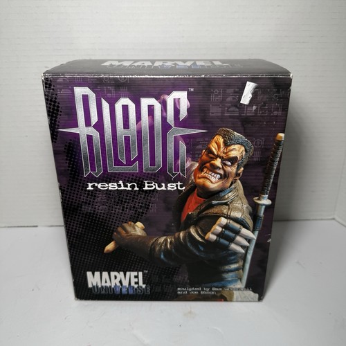 Statua busto marvel - statua,