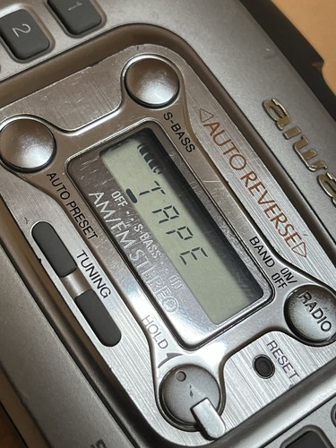 Aiwa radio cassette - cassette, player