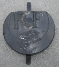 Insigne de casque  Adrian  des troupes d'Afrique   modèle 15  1ere guerre 