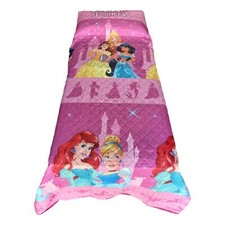 Copriletto trapuntato letto
