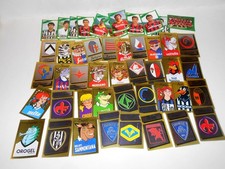 CALCIATORI panini 1987 - 88 lotto 36 scudetti mascotte diversi + 11 figu omaggio