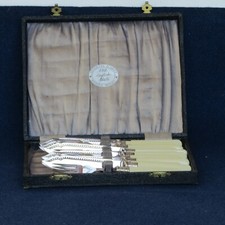 SET POSATE DI ANTIQUARIATO