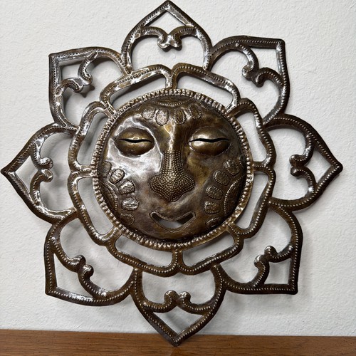 Scultura parete firmata - da,