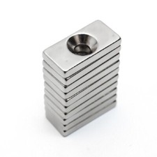 10 MAGNETI NEODIMIO 20x10x3 MM