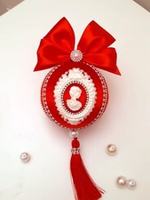 Pallina di Natale Handmade. Colore Rosso. Diametro 8 cm. Velluto e Strass