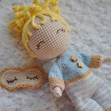 Bambola angelo all'uncinetto