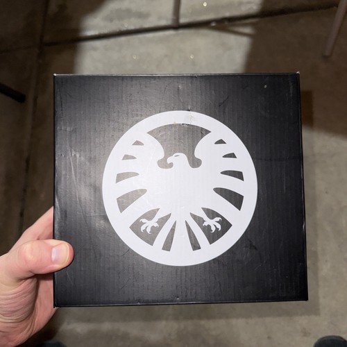 Marvel shield bookend - marvel,