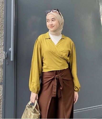 Pantaloni donna gamba - a,