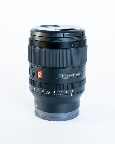 Sony gm b w - mm,