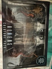 Neca Aliens creature pack with led