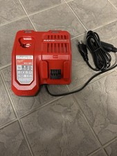 Milwaukee M12-18 FC 2-5Ah 12-18V Caricabatteria Rapido - Rossa