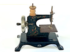 Antica mini macchina da cucire