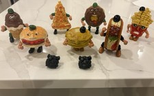 Lotto 7 figurine + 2 zaini giocattoli vintage Mattel Food Fighters 1988