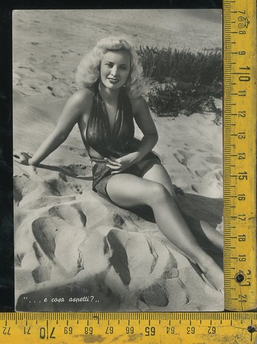 Cartolina anni ragazza sexy - anni,