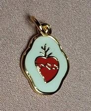 Ciondolo Sacro Cuore di Gesù smaltato – metallo dorato – 1 cm