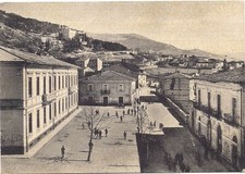 C11618-L'Aquila,PIZZOLI,Piazza Umberti I° edificio scolastico,ed. P.Micozzi,1959