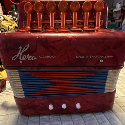 Hero button fisarmonica rosso - hero,