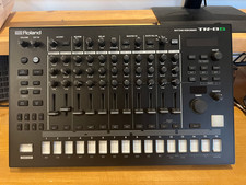 Roland TR-8S Rhythm Performer Drum-Machine - Excellent!